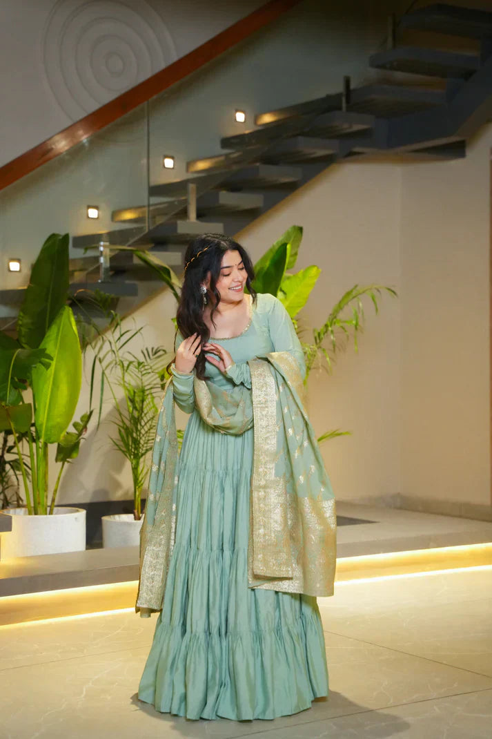 WEDDING SPECIAL MICROCRAPE GOWN WITH JAQUARD DUPATTA PFAB155)(02)