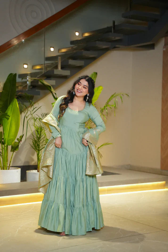 WEDDING SPECIAL MICROCRAPE GOWN WITH JAQUARD DUPATTAPFAB1111) (02)