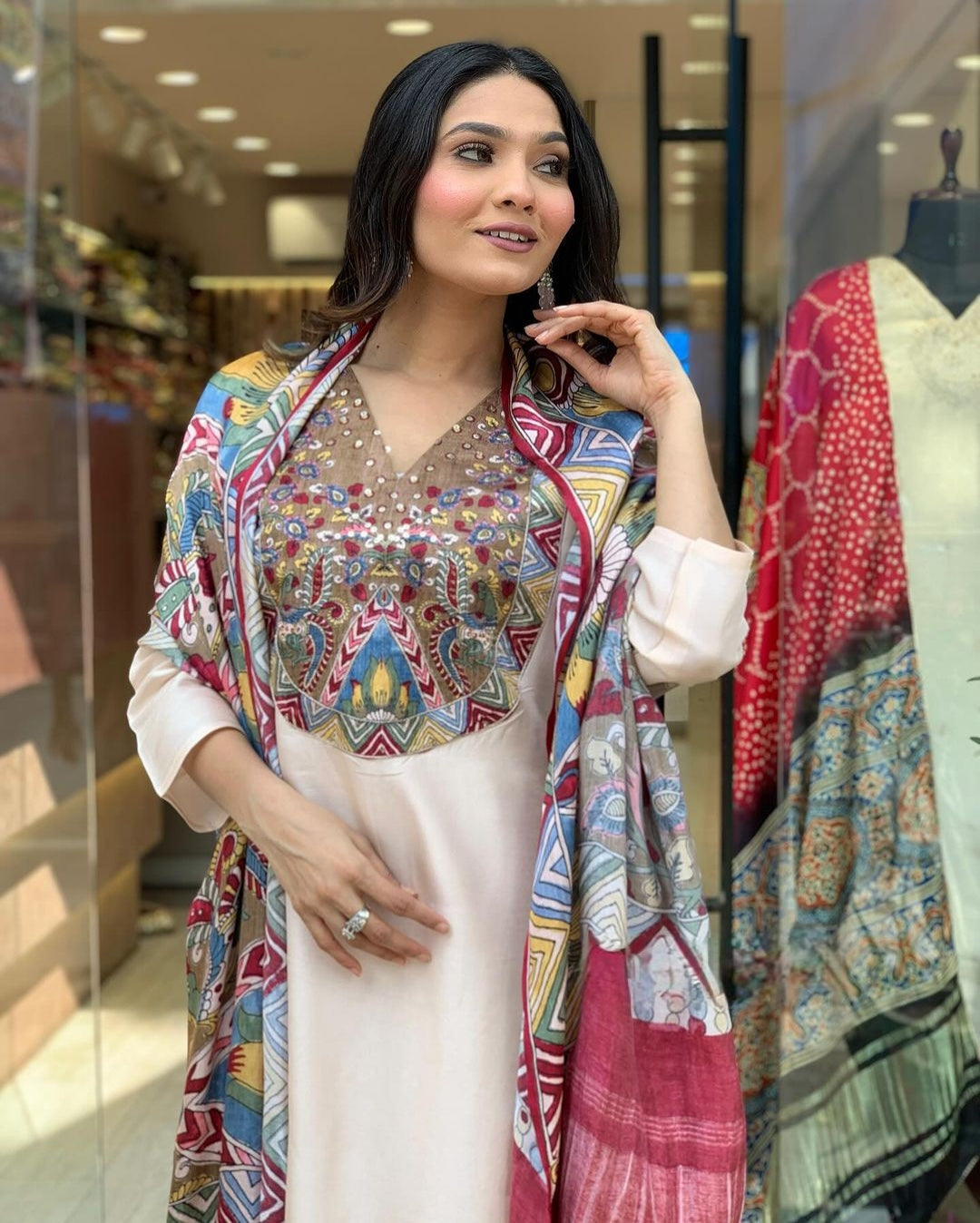 LAUNCHING EXTREMELY ELEGANT PREMIUM SILK SUIT SET WHICH IS BEAUTIFULLY DECORATED WITH ATTRACTIVE HANDWORK(PFAB121)