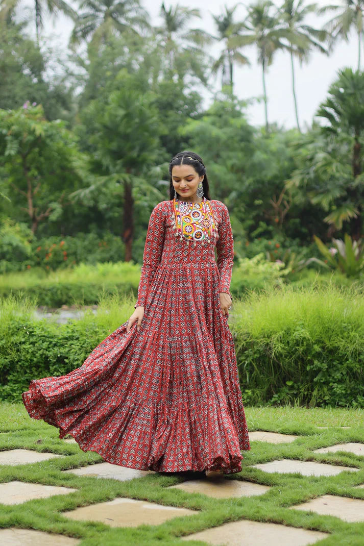 NAVRATRI SPECIAL COTTON GAMTHI PATCH WORK GOWN PFAB149) (01)