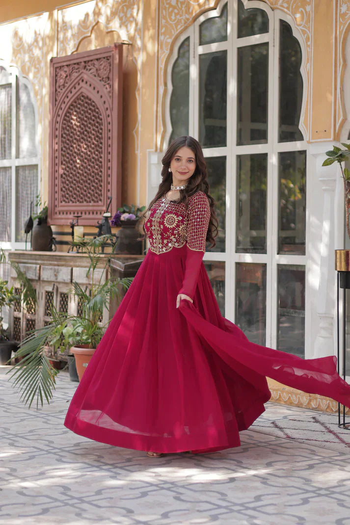 BLOOMING GEORGETTE EMBROIDERED GOWN WITH DUPATTAPFAB198)