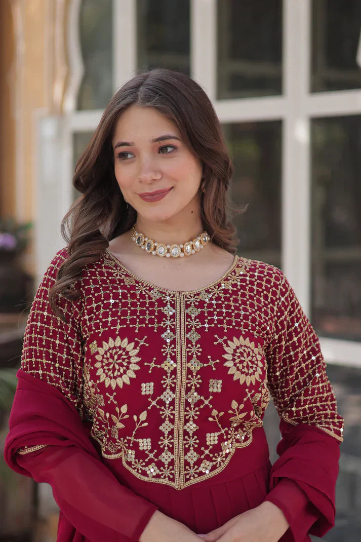 BLOOMING GEORGETTE EMBROIDERED GOWN WITH DUPATTAPFAB198)