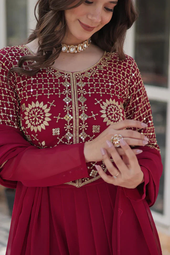 BLOOMING GEORGETTE EMBROIDERED GOWN WITH DUPATTAPFAB198)