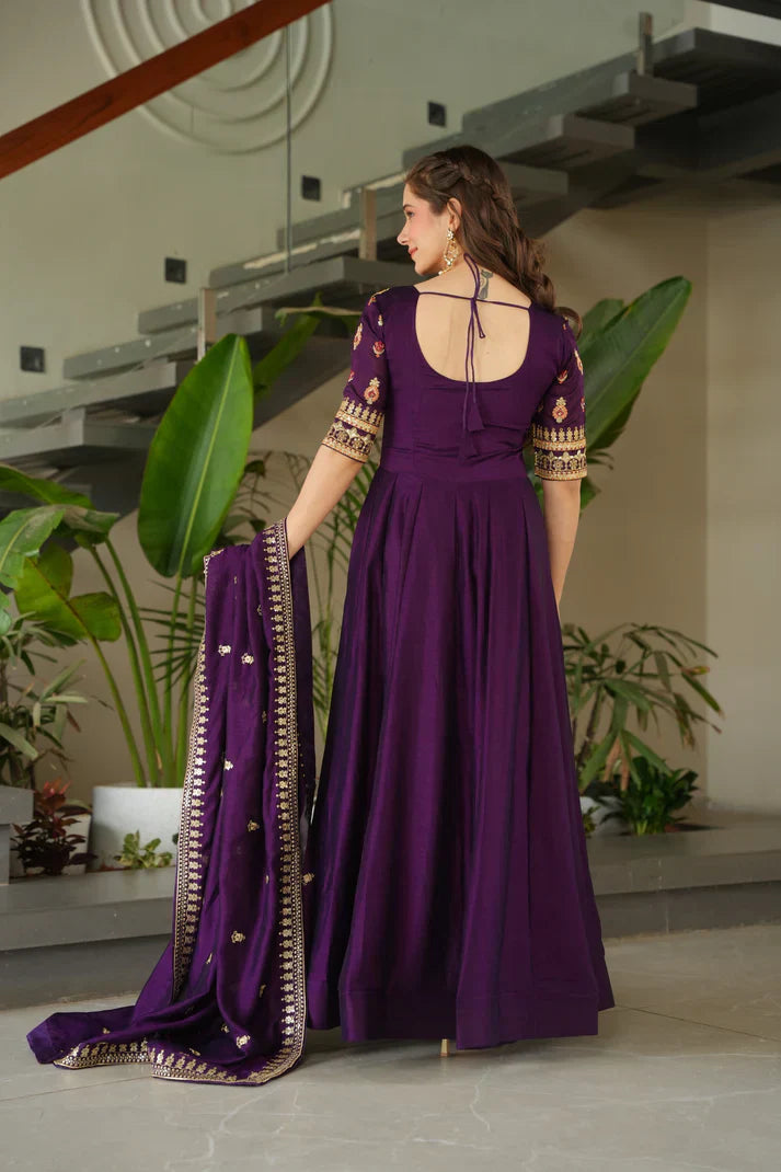 FAUX BLOOMING SEQUANCE EMBROIDERED GOWN WITH DUPATTAPFAB182)