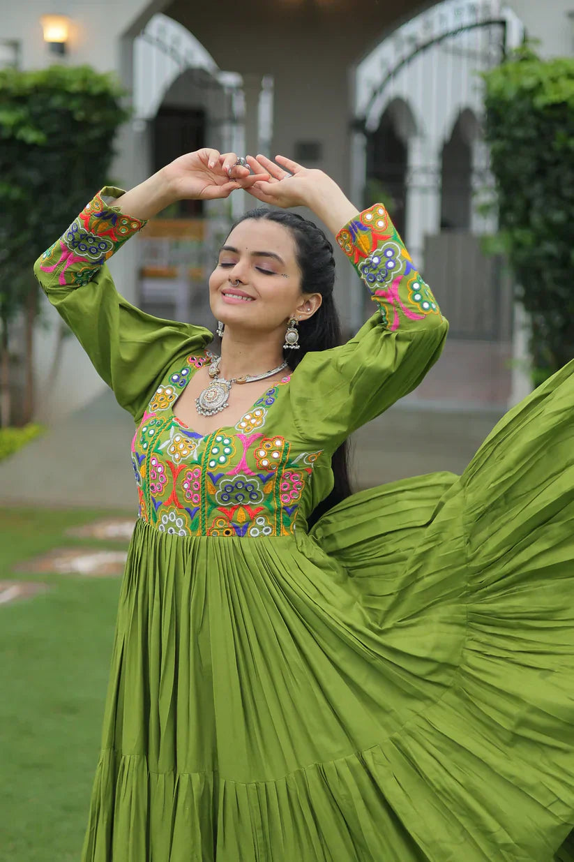 NAVRATRI SPECIAL GAMTHI KUTCHI WORK RAYON GOWN PFAB1182) 02