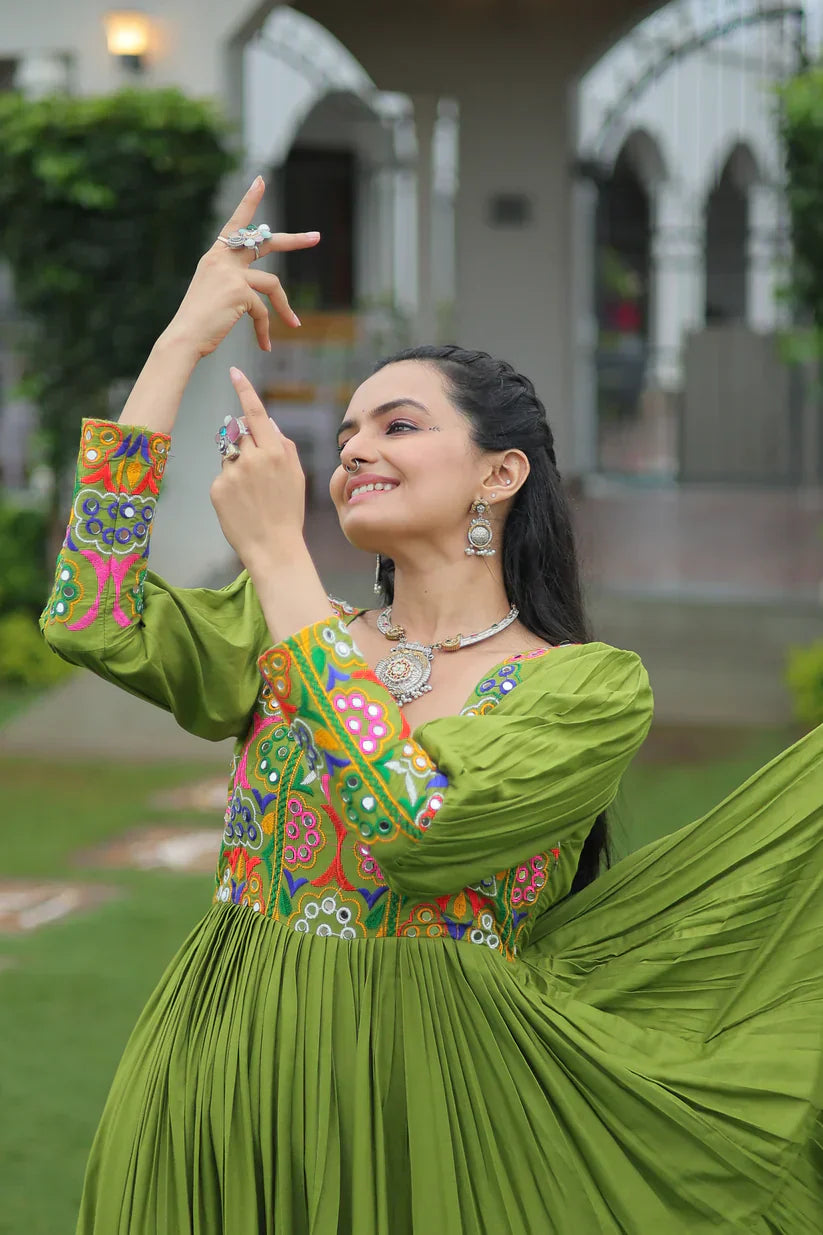 NAVRATRI SPECIAL GAMTHI KUTCHI WORK RAYON GOWN PFAB1182) 02