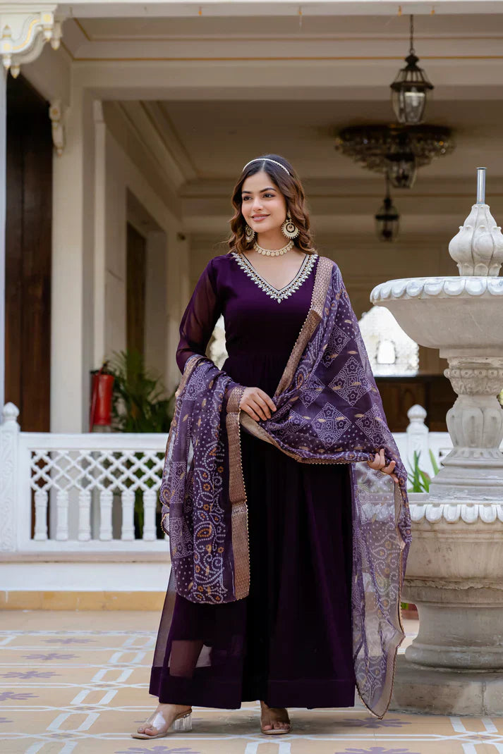 PEARL HANDWORK GOWN WITH PRINTED JEQUARD BORDER DUPATTAPFAB177)