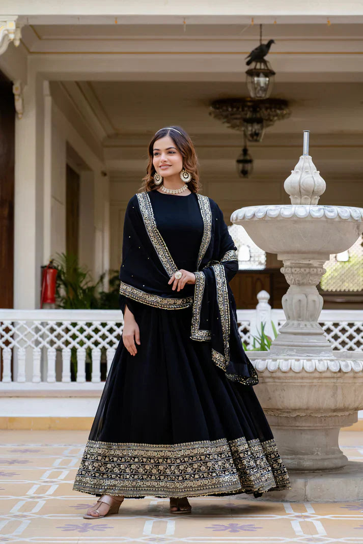 BLACK BLOOMING EMBROIDERED GOWN WITH DUPATTAPFAB185)