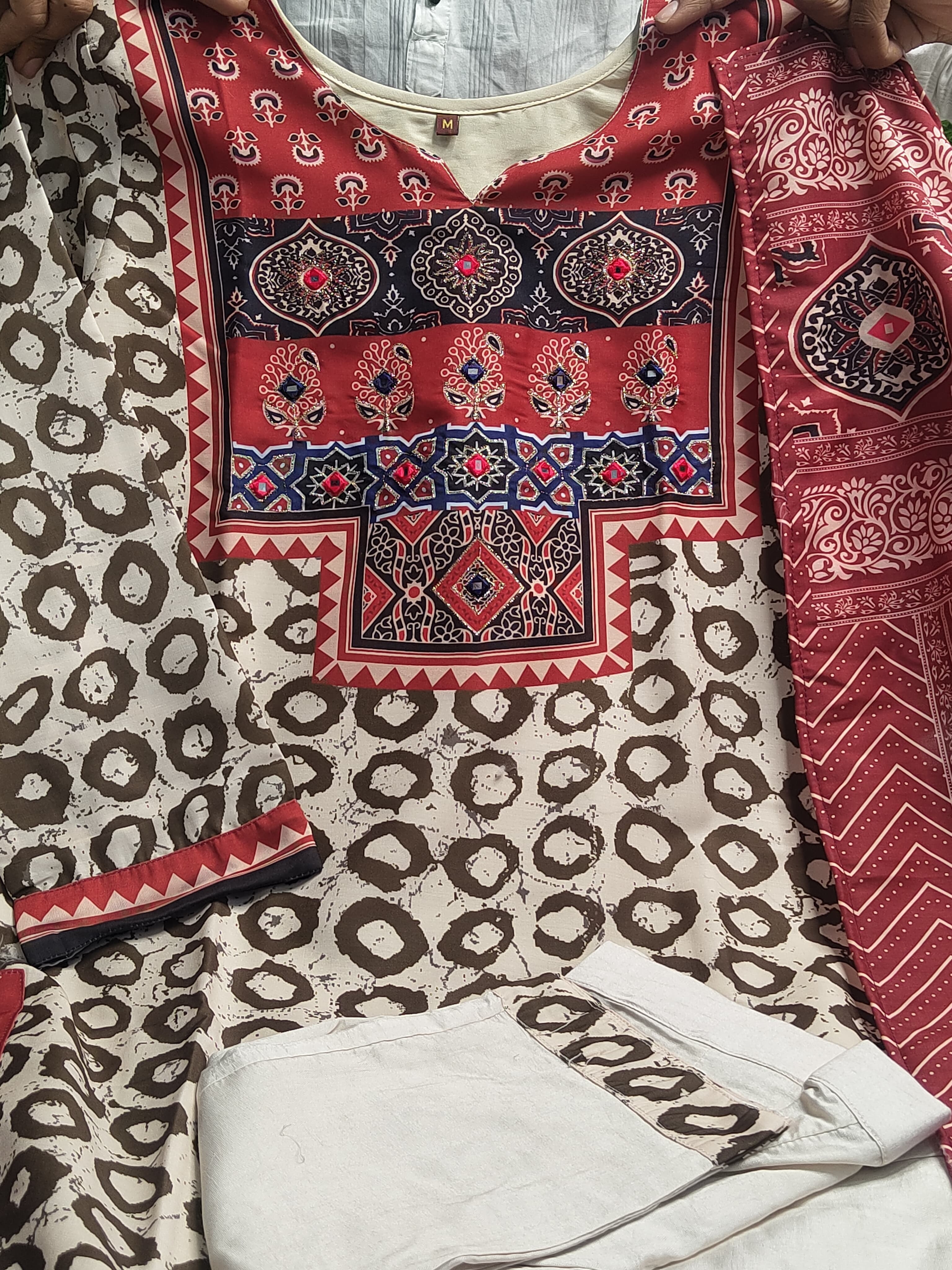 Featuring Fully Elegant Premium Muslin Suit Set Which is Beautifully Decorated With Hand Khatli Work And Original Mirror Work With Butti Pattern(PFAB108)