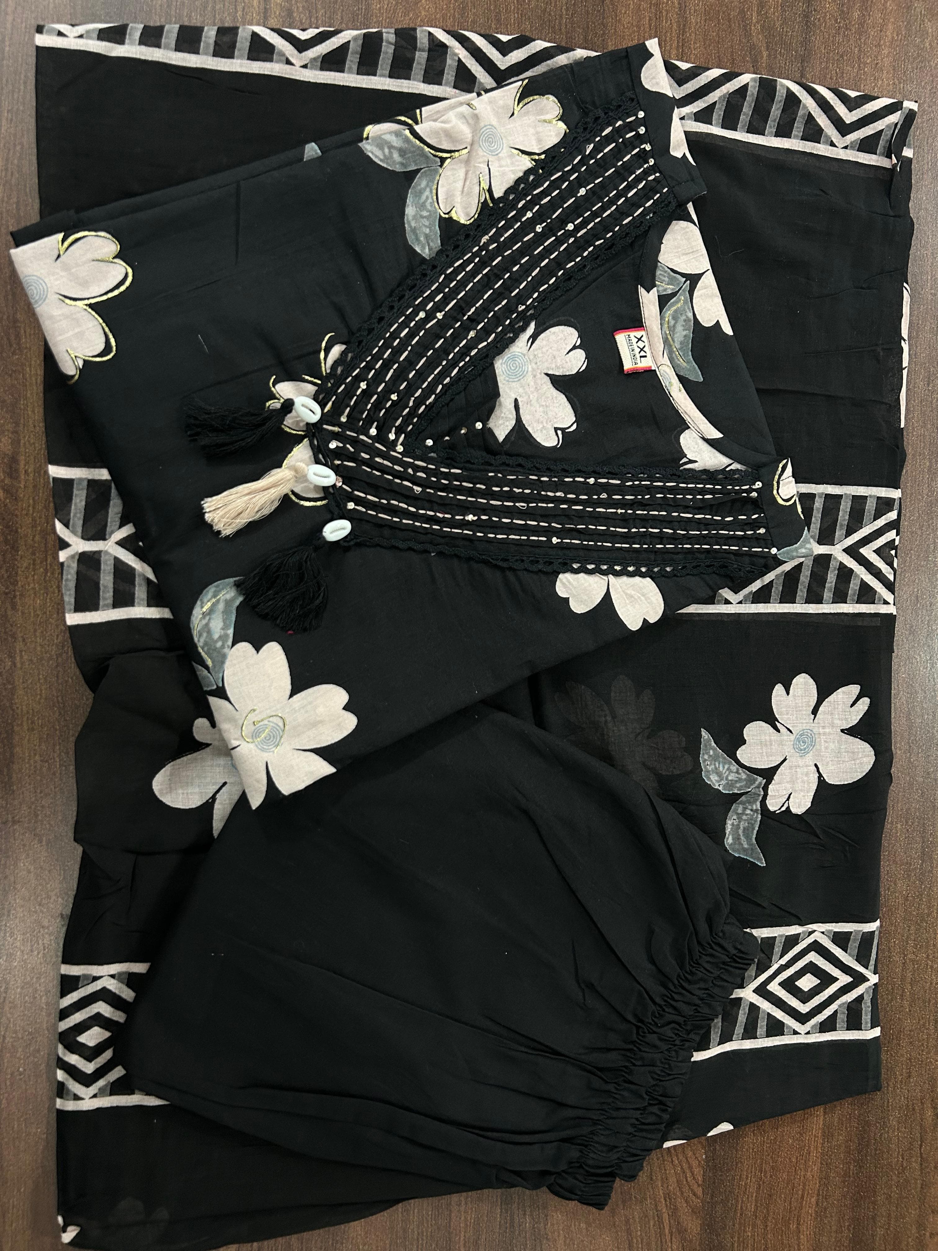 Look straight out of a dreamy movie set as you turn around and walk in this elegant flaired suit ! The perfect of traditional wear(PFAB136)