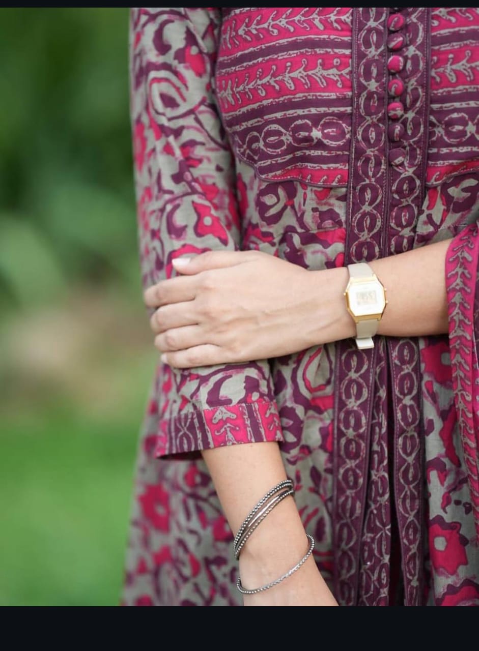 Look straight out of a dreamy movie set as you turn around and walk in this elegant flaired suit ! The perfect of traditional wear(PFAB131)