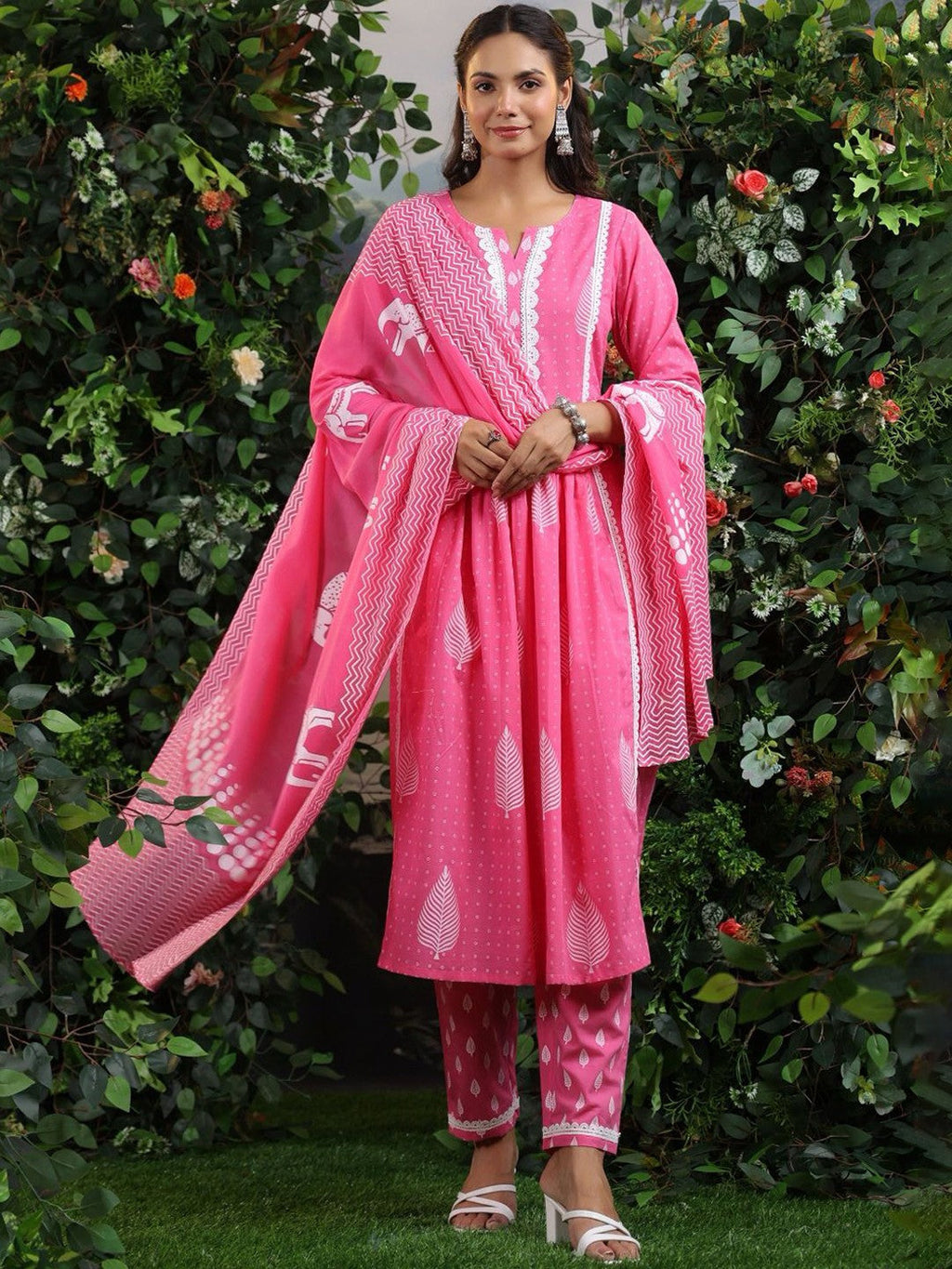 Jaipur cotton candy suits Look Nyra cut out of a dreamy movie set as you turn around and walk in this elegant flaired suit ! The perfect of traditional wear