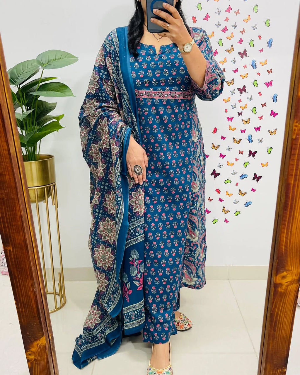 ❤️❤️❤️❤️❤️❤️❤️❤️*NEW COLOUR LUNCHING Voluminous Beutiful Suit Set*