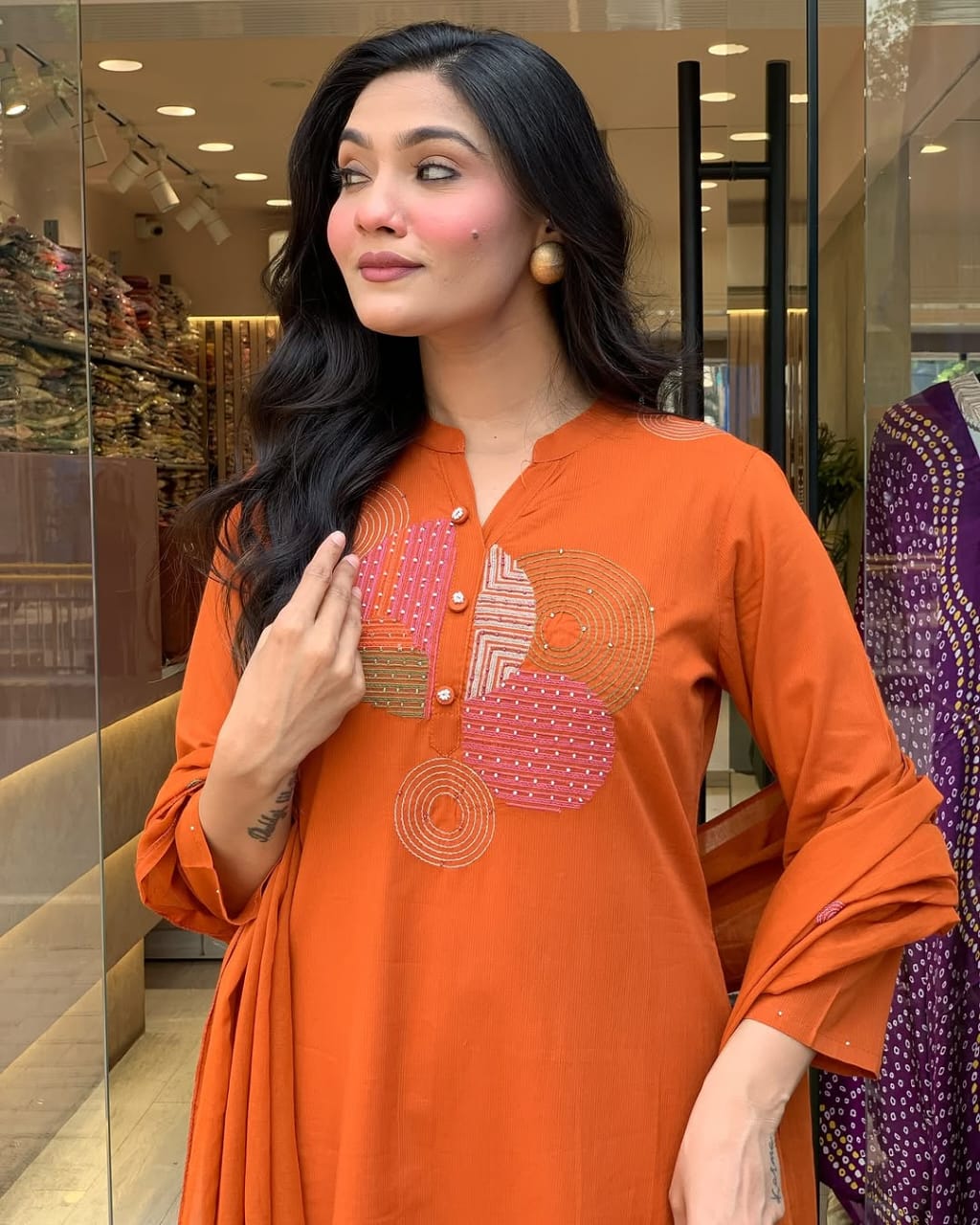 This Kurti,pant dupatta set is perfect for the summer season with its vibrant floral print and confident (PFAB1408)