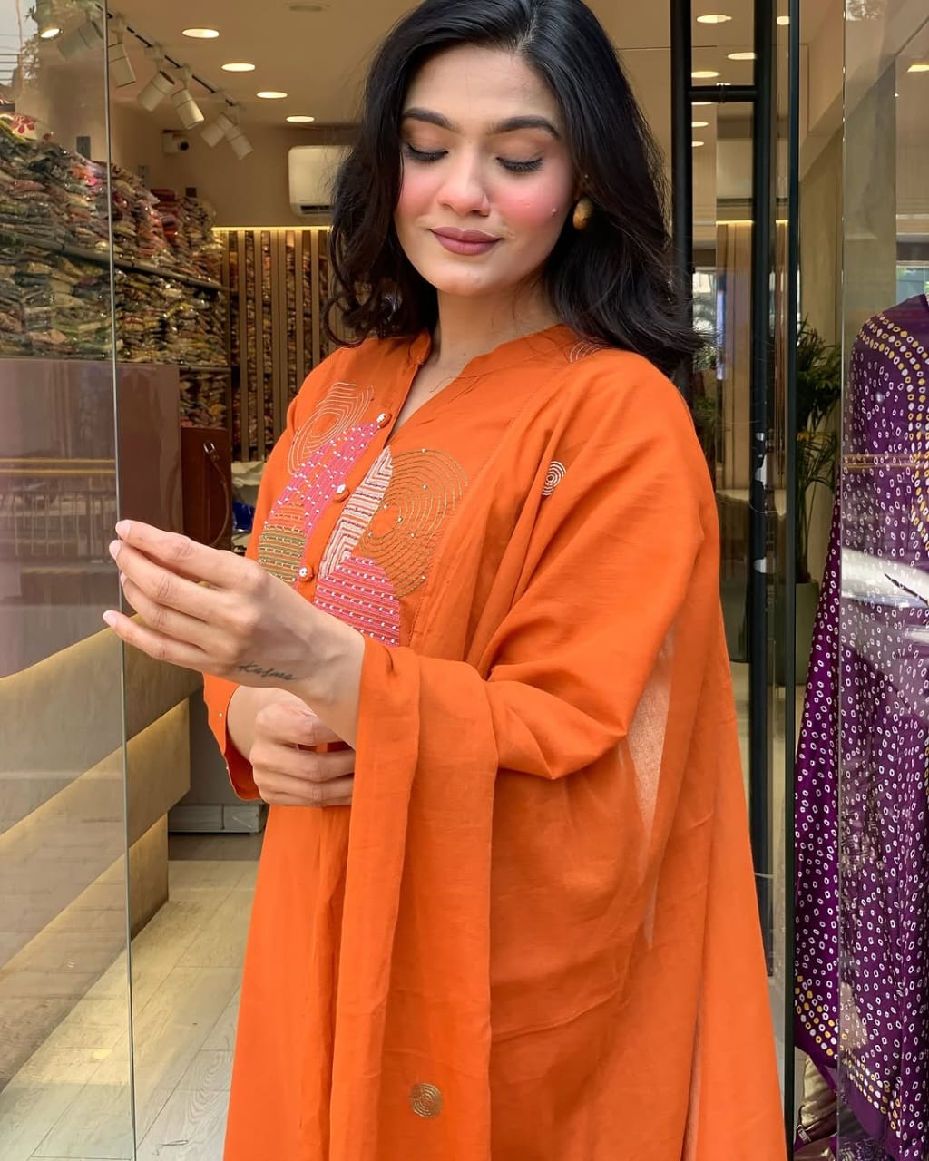 This Kurti,pant dupatta set is perfect for the summer season with its vibrant floral print and confident (PFAB1408)