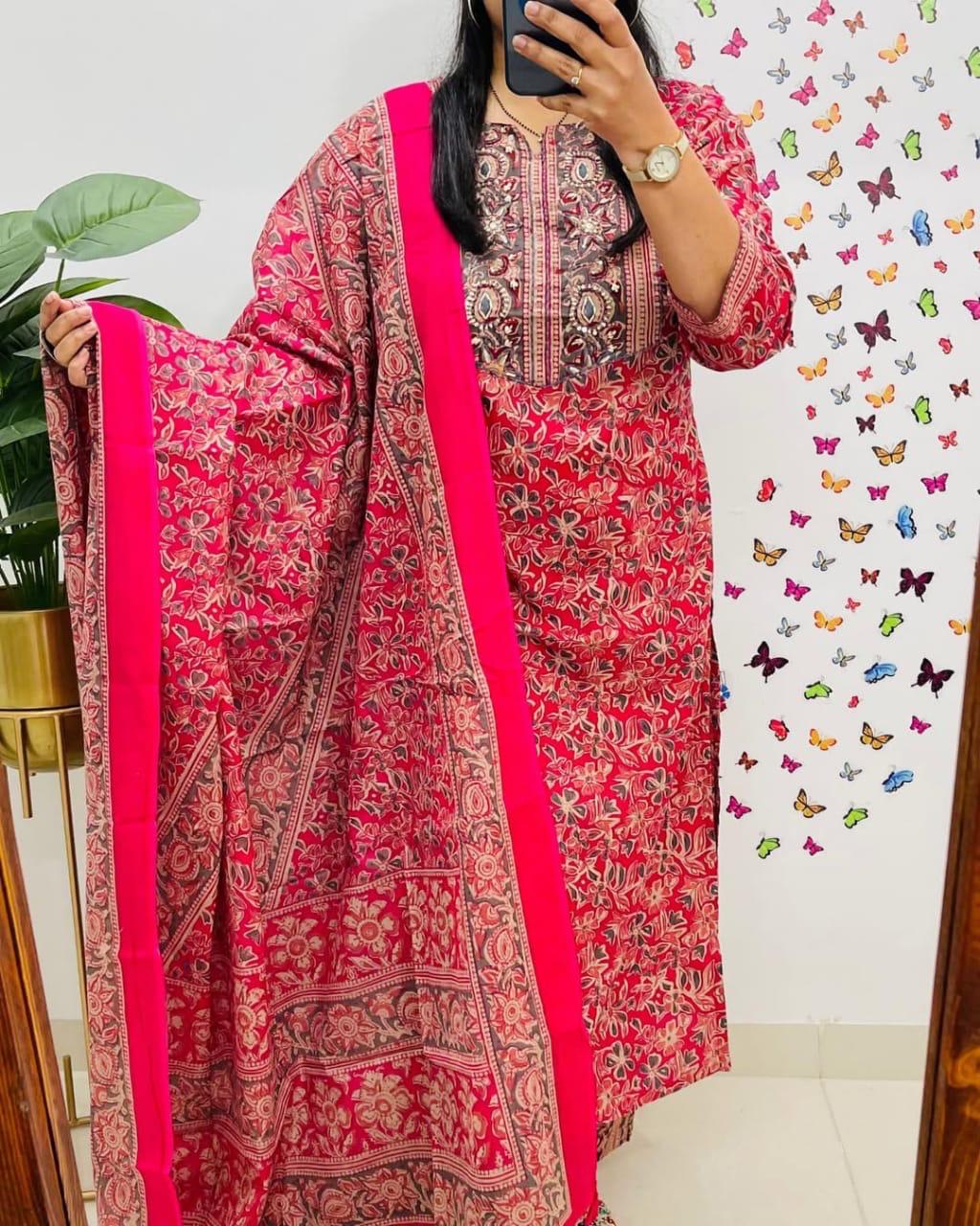 This Kurti,pant dupatta set is perfect for the summer season with its vibrant floral print and confident Plus(PFAB1417)