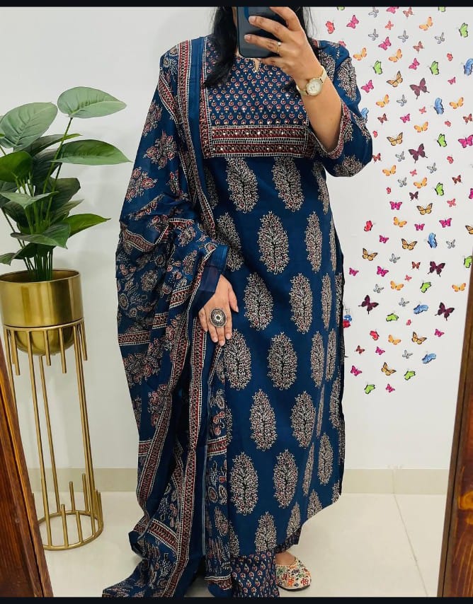 🌹🌹Pure fine Cotton fabric  Kurti with Pant with cotton 100-100 Dupatta🌹🌹Nack Hand work(PFAB1426)