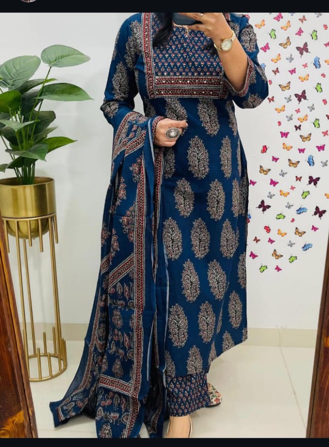 🌹🌹Pure fine Cotton fabric  Kurti with Pant with cotton 100-100 Dupatta🌹🌹Nack Hand work(PFAB1426)