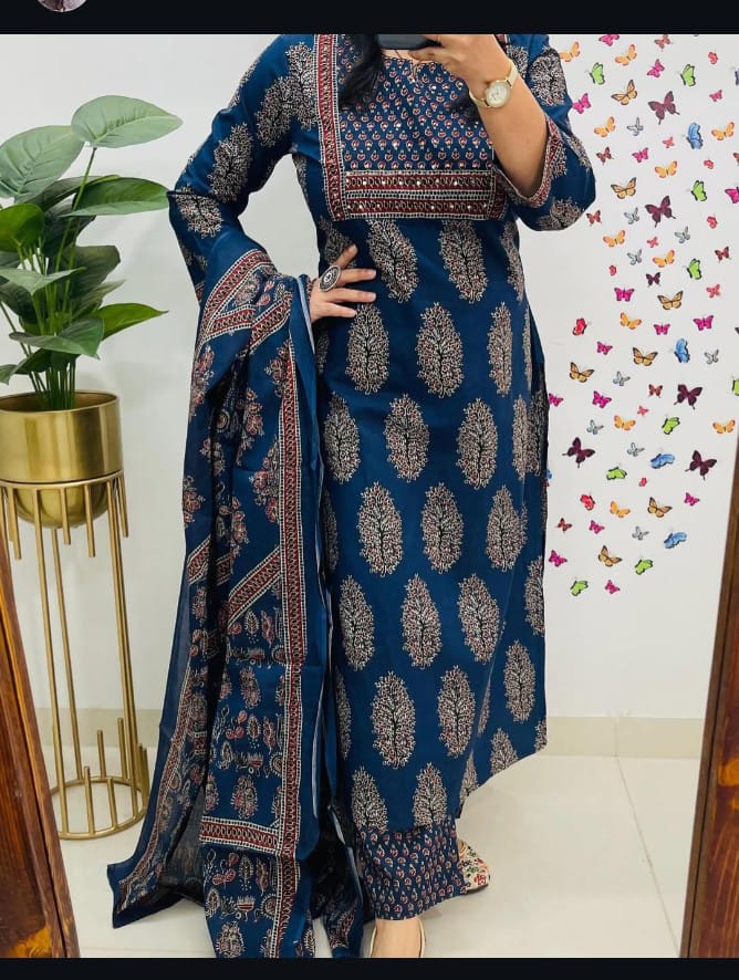 🌹🌹Pure fine Cotton fabric  Kurti with Pant with cotton 100-100 Dupatta🌹🌹Nack Hand work(PFAB1426)