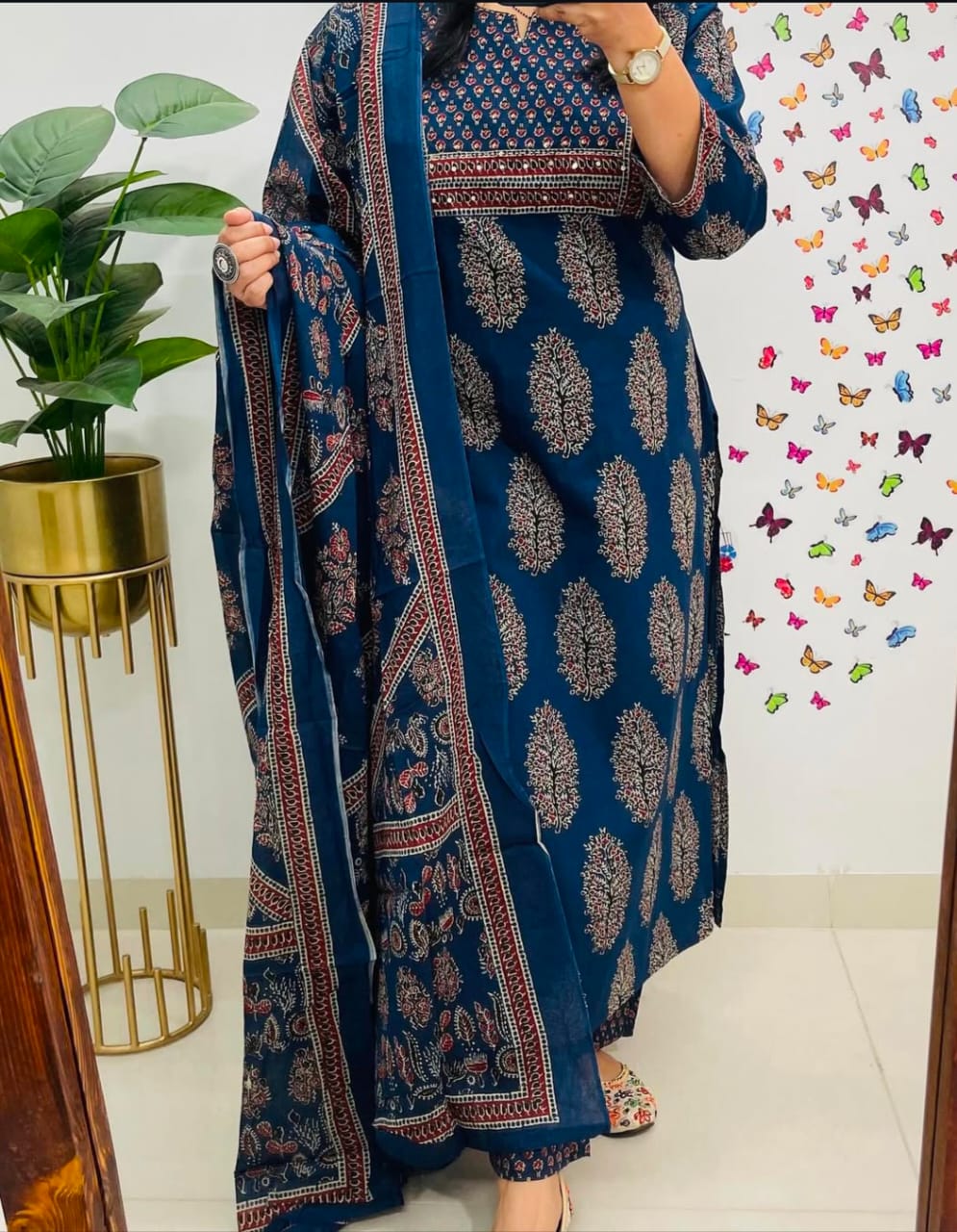 🌹🌹Pure fine Cotton fabric  Kurti with Pant with cotton 100-100 Dupatta🌹🌹Nack Hand work(PFAB1426)