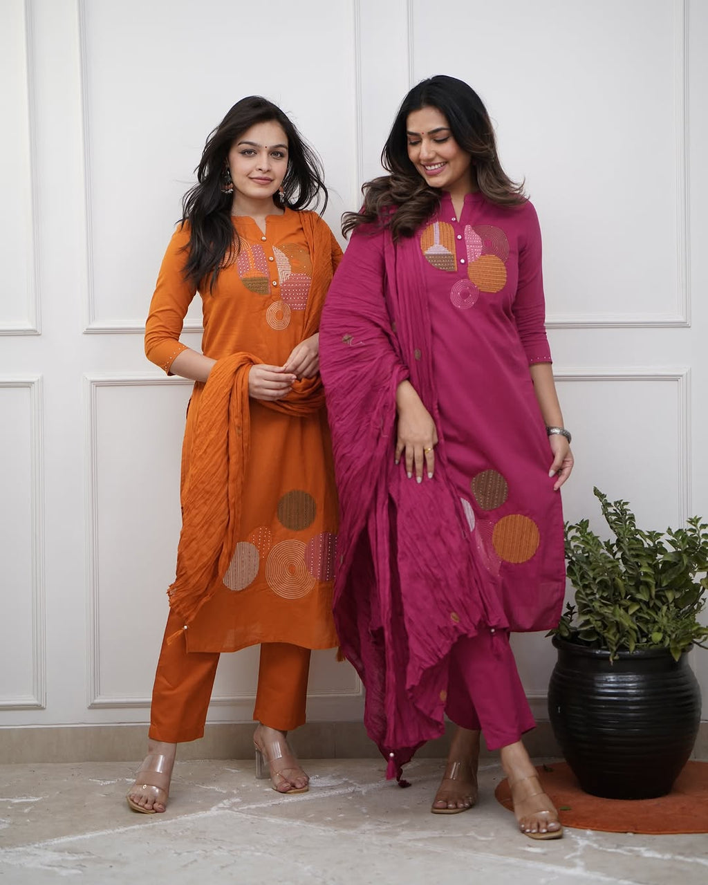 This Kurti,pant & dupatta set is perfect for the summer season(PFAB133)