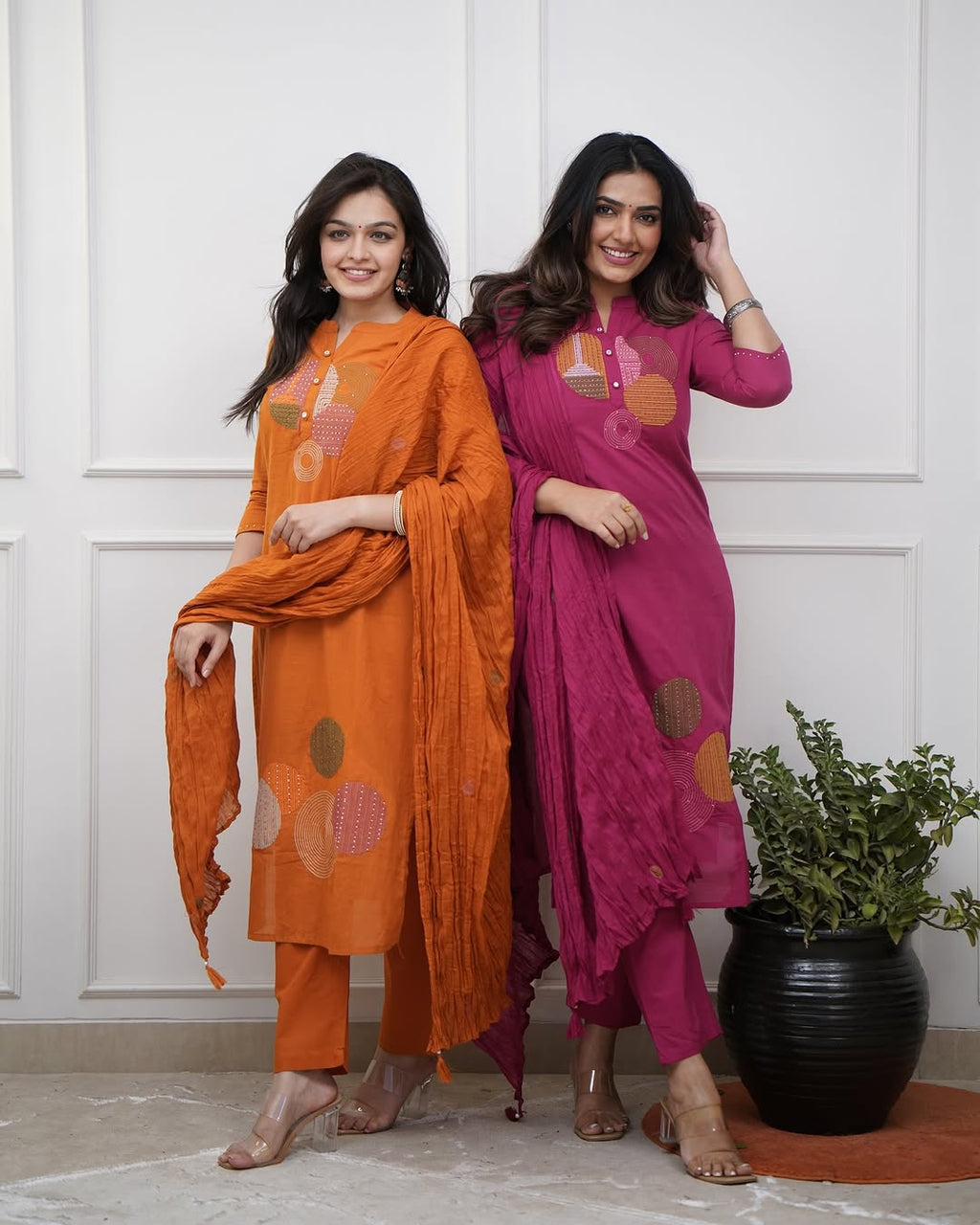 This Kurti,pant & dupatta set is perfect for the summer season(PFAB133)