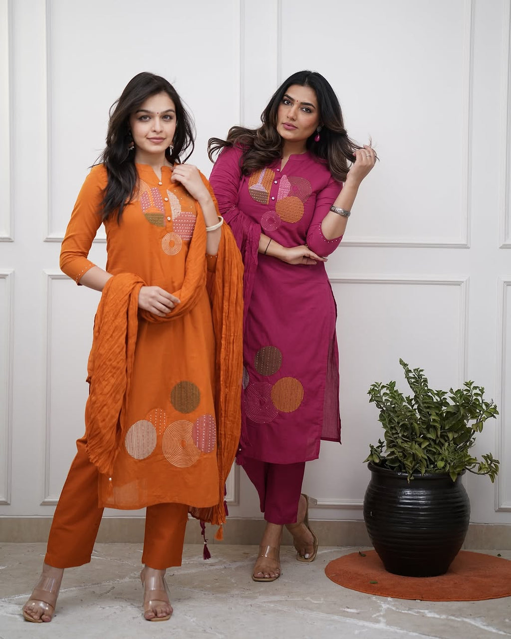 This Kurti,pant & dupatta set is perfect for the summer season(PFAB133)