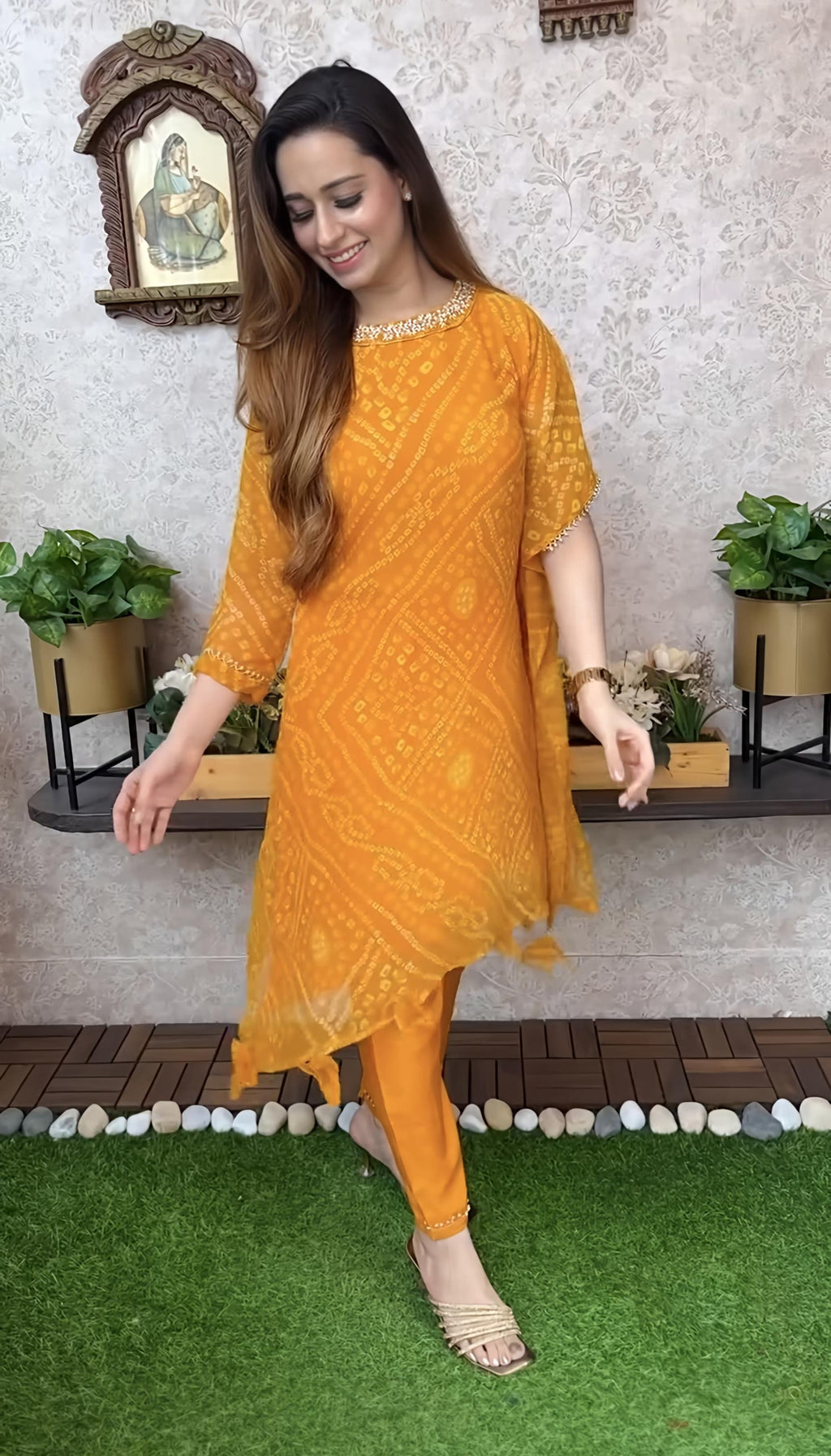 Export Chinnon Premium Bhandej Hand Work Kaftan Pattern Kurti With Premium Pant At Manufacturing Rate (PFAB1126)01