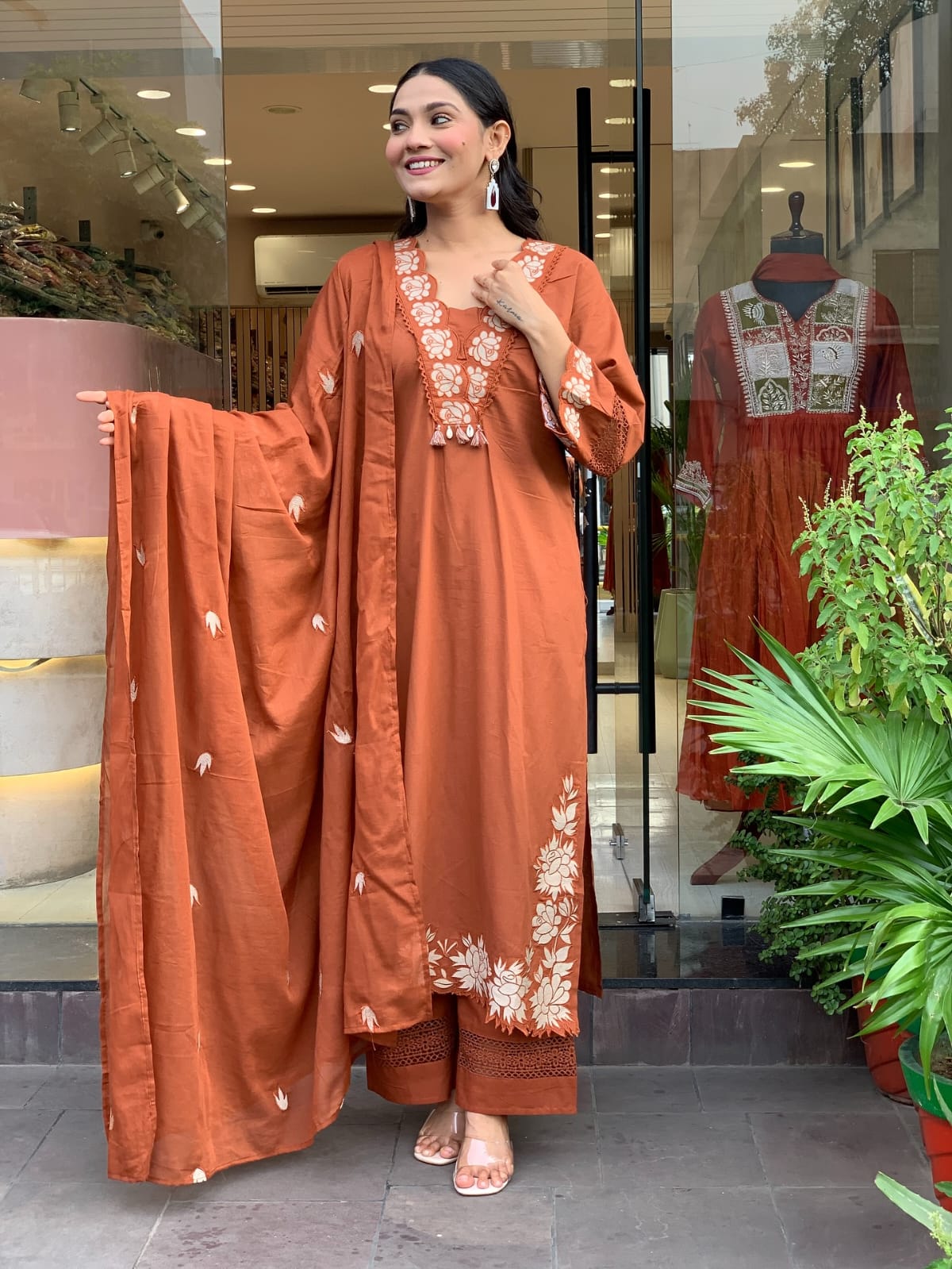 🌹🌹Pure fine Cotton fabric  Kurti with Pant with cotton 100-100 Dupatta🌹🌹 (PFAB1606)