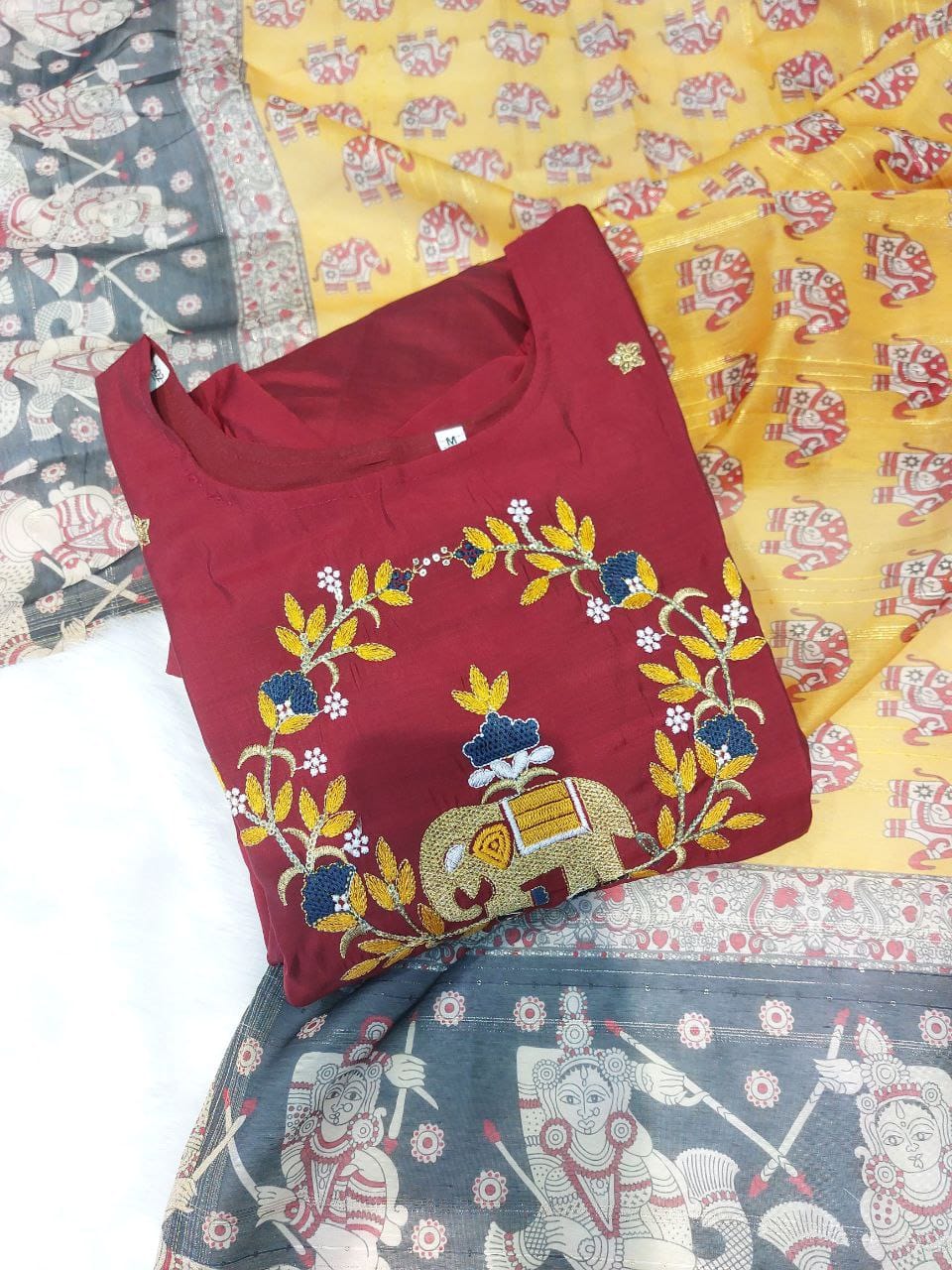 Featuring beautiful Heavy Suit Set which is beautifully decorated with intricate hand elephant 🐘 embroidery work, Zari weaving .  (RRRD14)