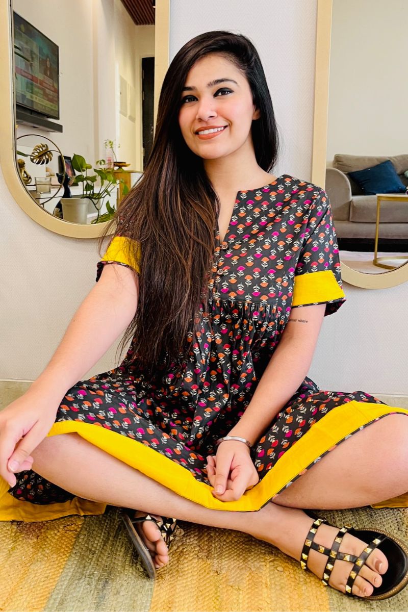 BLACK BLOCK PRINT FLARED DRESS - salesmania