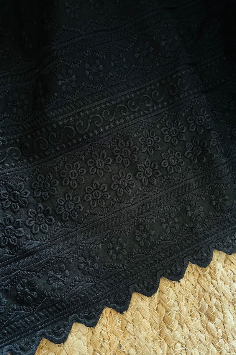 BLACK EMBROIDERED WRAP DRESS - salesmania