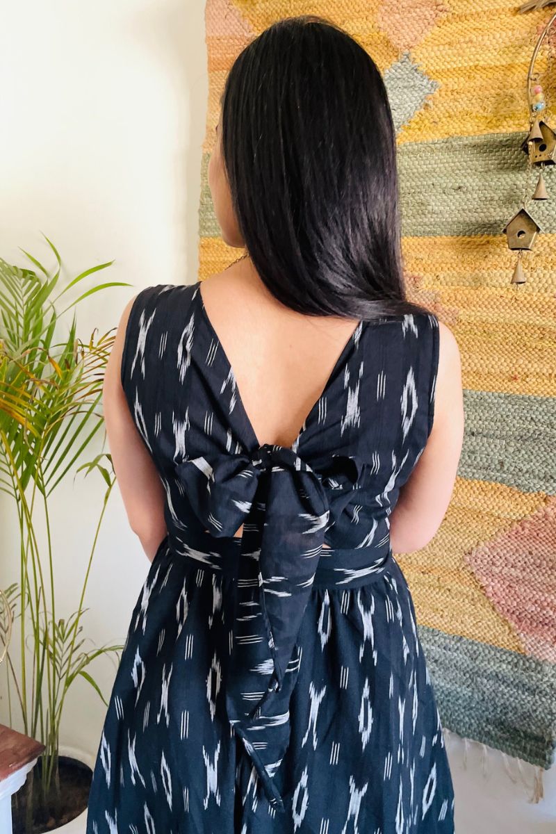 BLACK IKAT BOW - BACK FLARED DRESS - salesmania