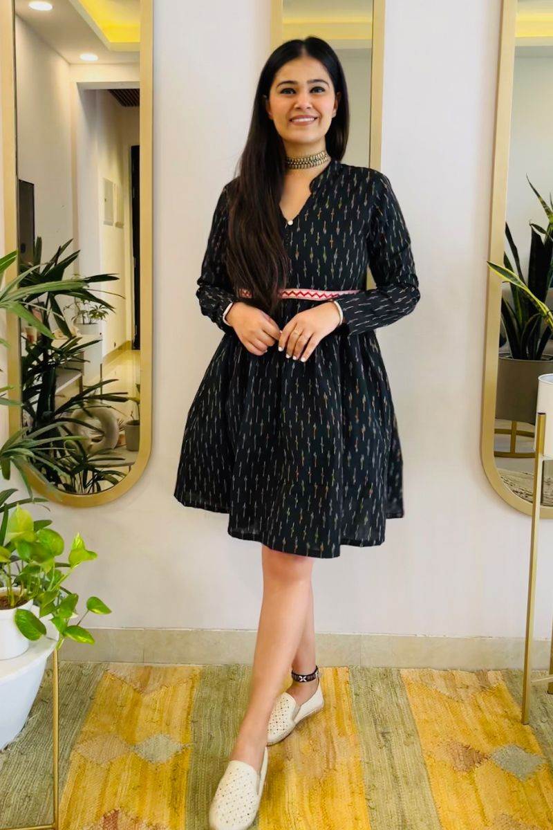 BLACK IKAT FLARED DRESS - salesmania