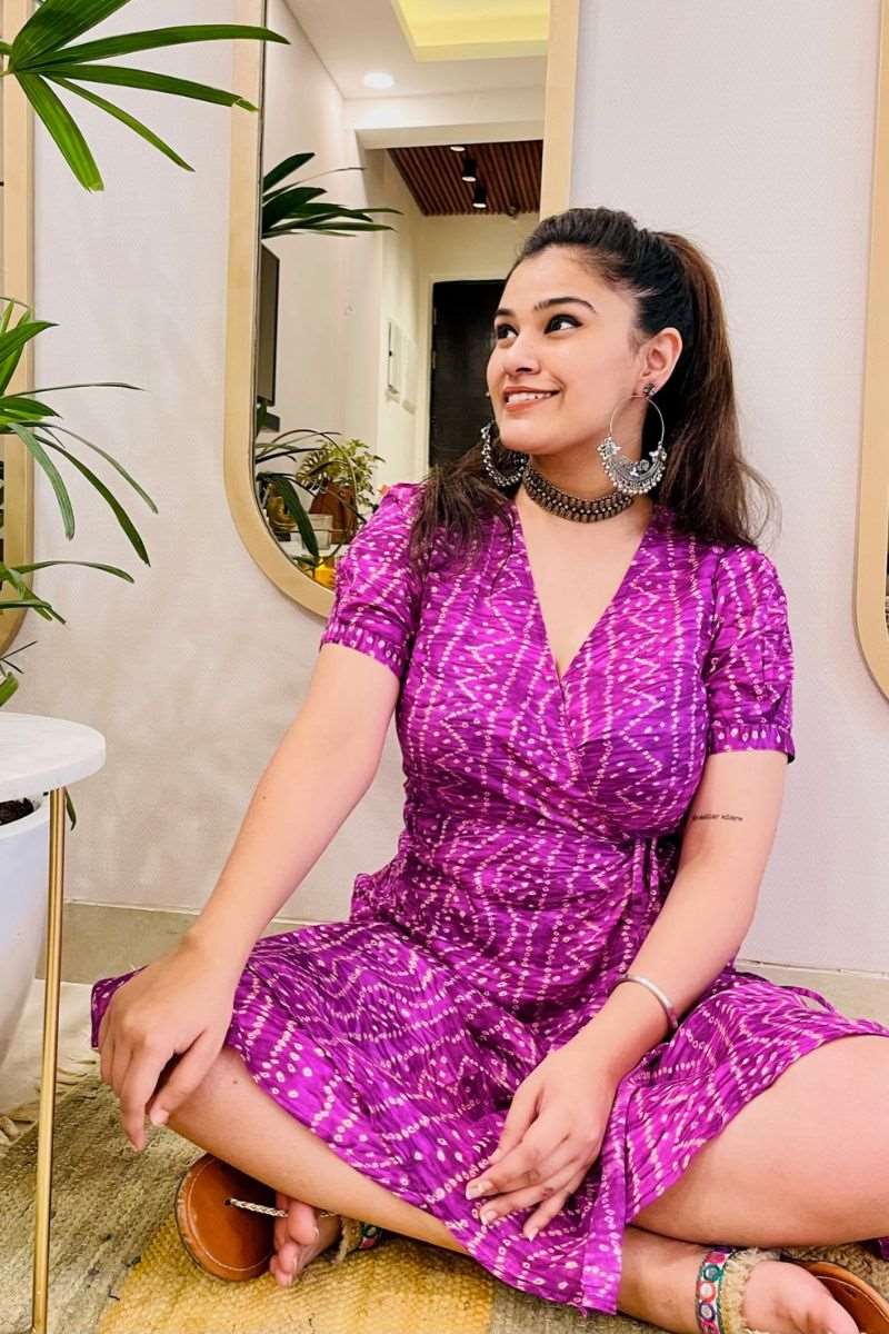 LILAC BANDHANI PRINT WRAP DRESS - salesmania